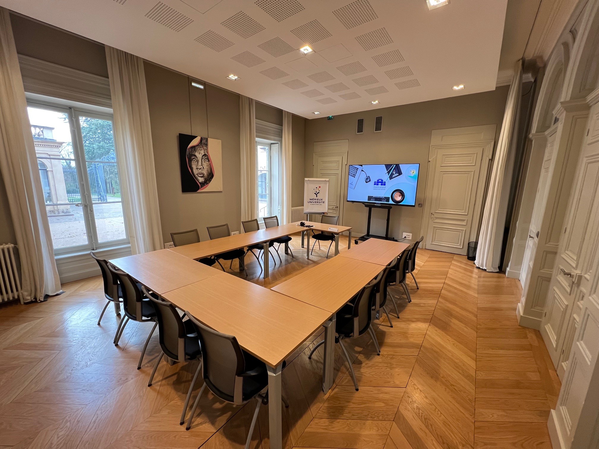 Salle Laos - Montcelard