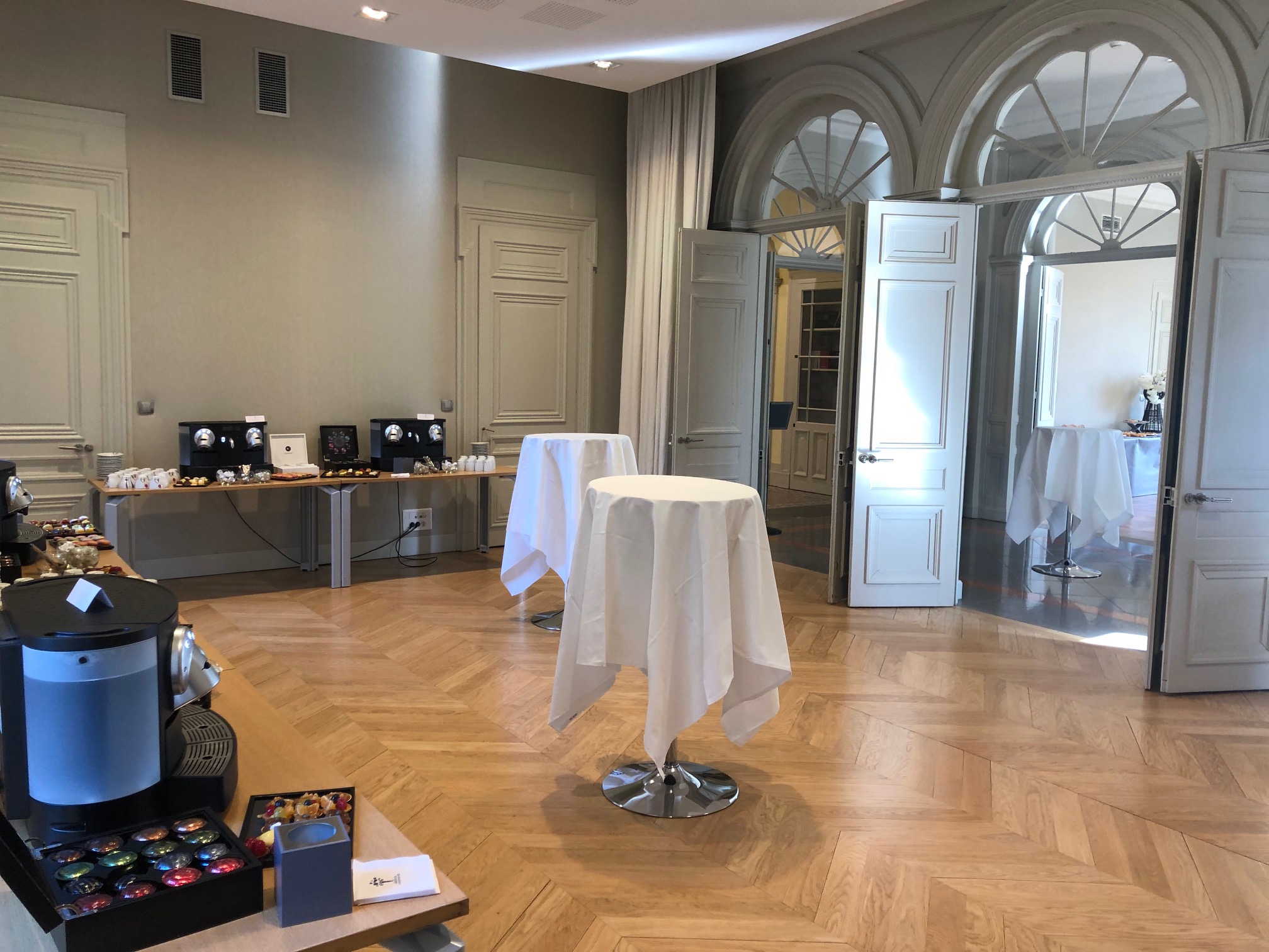 Salle Laos - Montcelard