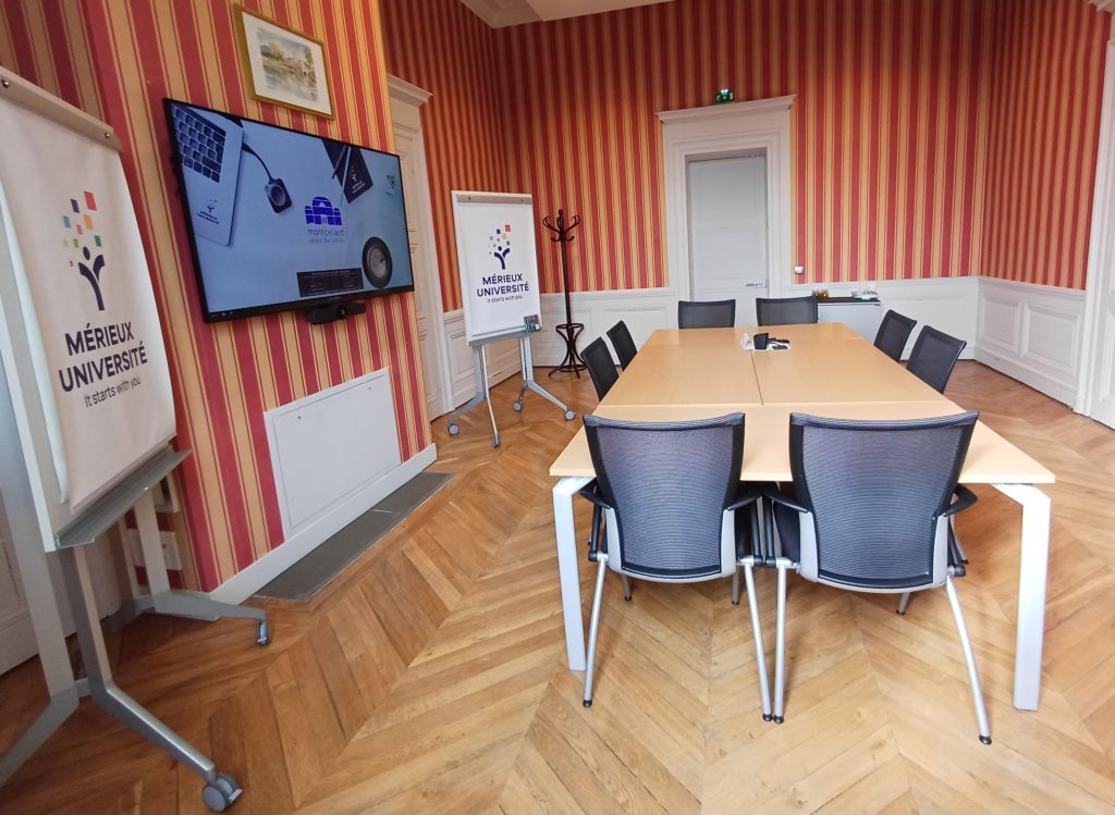 Salle Myanmar - Montcelard